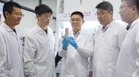 虽然种不了菜 但研究发现1吨月壤有望生产超50千克水