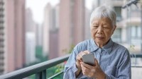 青少年和银发族成新网民主力 短视频成为触网重要应用