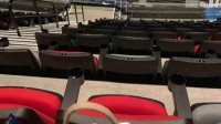 演唱会座位随机吓死一名恐高人 网友：这是真山顶了