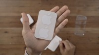 继充电器、线和耳机后 iPhone连苹果贴纸也不再送了