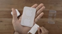 iPhone16包装盒不再附赠贴纸引热议 网友:环保伟大！