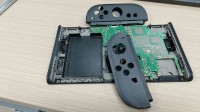 Switch2实物图曝光引热议 国外玩家：不就是大号NS？