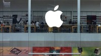 iPhone最长锁机时间缩至8小时 输错十次密码永久锁机