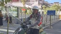 75岁老人骑电驴去拉萨旅游 40天骑行5000公里！