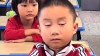 班主任视角里的学生小动作视频走红 引网友共鸣 