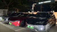 理想车主抱怨高速充电桩被比亚迪抢占：自己一桩不建