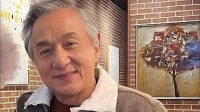 成龙白发照片海外走红 网友感叹时光荏苒