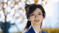 女星戚薇COS毛利兰 标志性发型也得到还原！