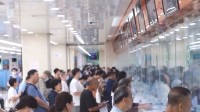号贩子200部手机同时开外挂抢号倒 最贵倒卖5000元