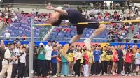 初三男生跳高1.91米打破校纪录 前纪录也是他创造