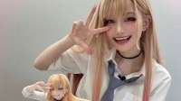 更衣人偶真人太离谱引热议 网友：甚至不如海洋版