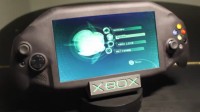 玩家自制Xbox掌机：利用初代Xbox主板组装而成