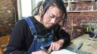 多个手工耿话题登上微博热搜 网友感叹：人间清醒