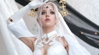 波兰妹COS《博德3》影心 白丝高衩修长美腿