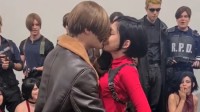游戏走进现实！国外小哥COS里昂求婚艾达王女友