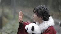 李子柒营业上热搜 团队成员回应复更：暂无具体消息