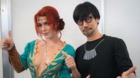 小岛秀夫与特莉丝Coser合影引热议：小岛审美在线！