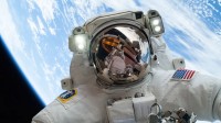 宇航员随时撤离！NASA承认国际空间站有50处隐患 