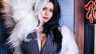 成熟大姐姐COS《NIKKE》：眼神能吃人