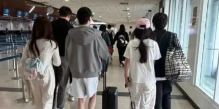 粉丝机场偶遇Jackeylove和Meiko 两对情侣一起旅游