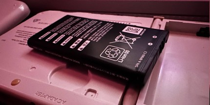 别让掌机吃灰太久:国外玩家发现自己3DS电池已经鼓包