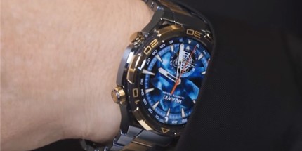 新里程碑！余承东首曝华为首款蓝宝石黄金智能腕表
