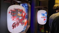 我们参加了世嘉的TGS展前趴并和桐生一马一起蹦了迪