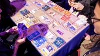 LOL卡牌《符文战场》制作人专访 让中小城市也有牌店