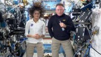 NASA称滞留太空宇航员返航再延迟：至少明年3月底