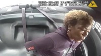 美国女房主驱逐非法居住者反被捕 警察还要她换位思考