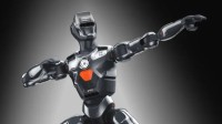 8.8万元起！众擎PM01人形机器人发布 模拟真人步态