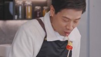 雷军亲自下厨制作糖葫芦翻车：成品变成