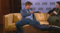 国际象棋世界第一被退赛！只因穿牛仔裤