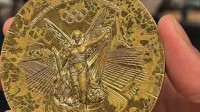运动员吐槽巴黎奥运奖牌质量差 四个月变“鳄鱼皮”