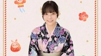 写真偶像东云海送新年祝福：和服跪姿 笑容清纯甜美
