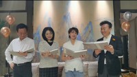 两位央视一姐再度同框！周涛、董卿合影满满回忆杀