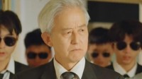 72岁“霸总”爷爷走红 在
