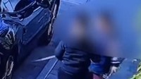 豪车也怕熊孩子!法拉利被两小孩刮花 车主获赔1.6万元