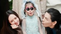 向佐晒照为郭碧婷庆生：“妹花”完全不像41岁