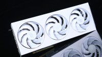 DLSS4助力性能超4080一倍 影驰RTX 5080圣刃评测