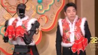撒贝宁穿花袄cos春晚机器人 转手绢毫无违和感