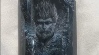 博主晒《黑神话》墨翠雕刻作品：天命人细节太丰富！