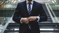 扎克伯格脸疼吗？Meta裁员潮下高管奖金翻倍