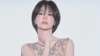 宋慧乔登《VOGUE》封面 冻龄女神时尚新章