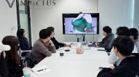 《洛奇英雄传》新作开发团队开大会：一起研究大雷