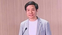 换成什么颜色好看？雷军回应建议优化新能源车牌颜色