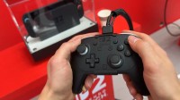 Switch2新款Pro手柄上手展示！新增背键和C键