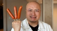 《人生开门红》今日定档 易小星发红包请网友吃烤肠