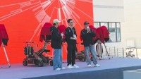 《流浪地球3》开机现场有惊喜：沈腾加入！搭档吴京