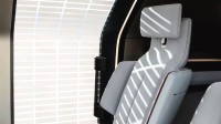 通用GMC预告神秘概念车 悬浮状尾灯、独特舱体造型